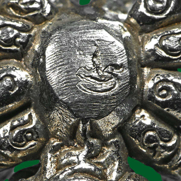🕷️ The Celestial Weaver: Narayana 8-Armed Wealth Spider – Rare "Satang Kru" Silver Edition by Tu Chao Pu Wa Ling (2025)