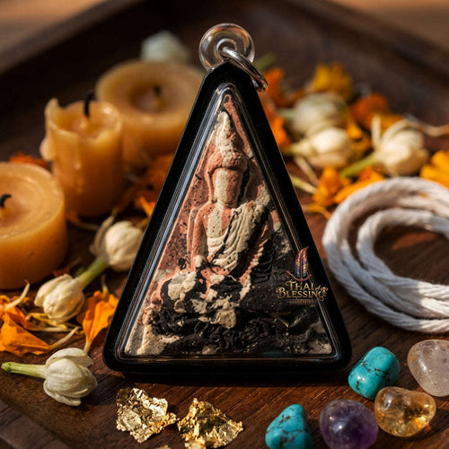 ✨ [The Sacred Legacy: The 2018 Master-Edition] Sacred "Phra Nang Phaya" (The Queen of Amulets) – Consecrated in "Phuttha-Khun" (Sacred Powder) Matrix – Master-Blessed at Wat Pheri Phichai (2018/2561) Thai Blessing Co By RURUECHA