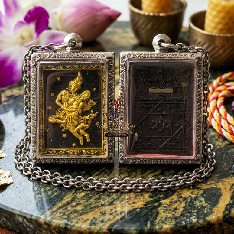 ✨ [The Sovereign of Celestial Allure: The 2026 Master-Edition] Sacred "Phet Phaya Thorn Um Nang" (The Divine Seducer of the Himmapan Forest) – Special "Ancient Occult Powder" Matrix – Master-Blessed by Luang Ta Ruam, Wat Khok Samran (2025/2568)