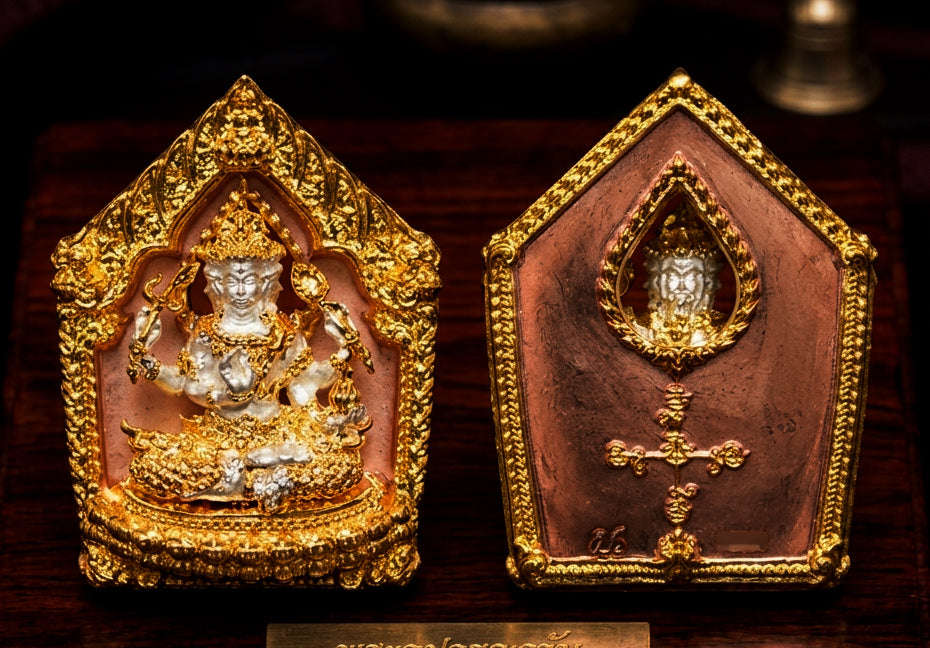 ✨ [The Sovereign of Celestial Creation: The 2026 Master-Edition] Sacred "Phra Phrom Erawan" (The Brahma of the Four Directions) – Miniature Loyl-Ong (Statue-Style) – Special "3K Finish" (Tri-Tone Gold/Silver/Bronze) on Sacred Bronze Thai