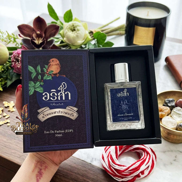 ✨ [The Sovereign of Supreme Esoteric Allure, Sophisticated Masculine Gravity & Irresistible Devotion: The 2026 "Grand-Master" Sovereign Edition] Sacred "Arisa Perfume – 'Sarika Phop Rak'