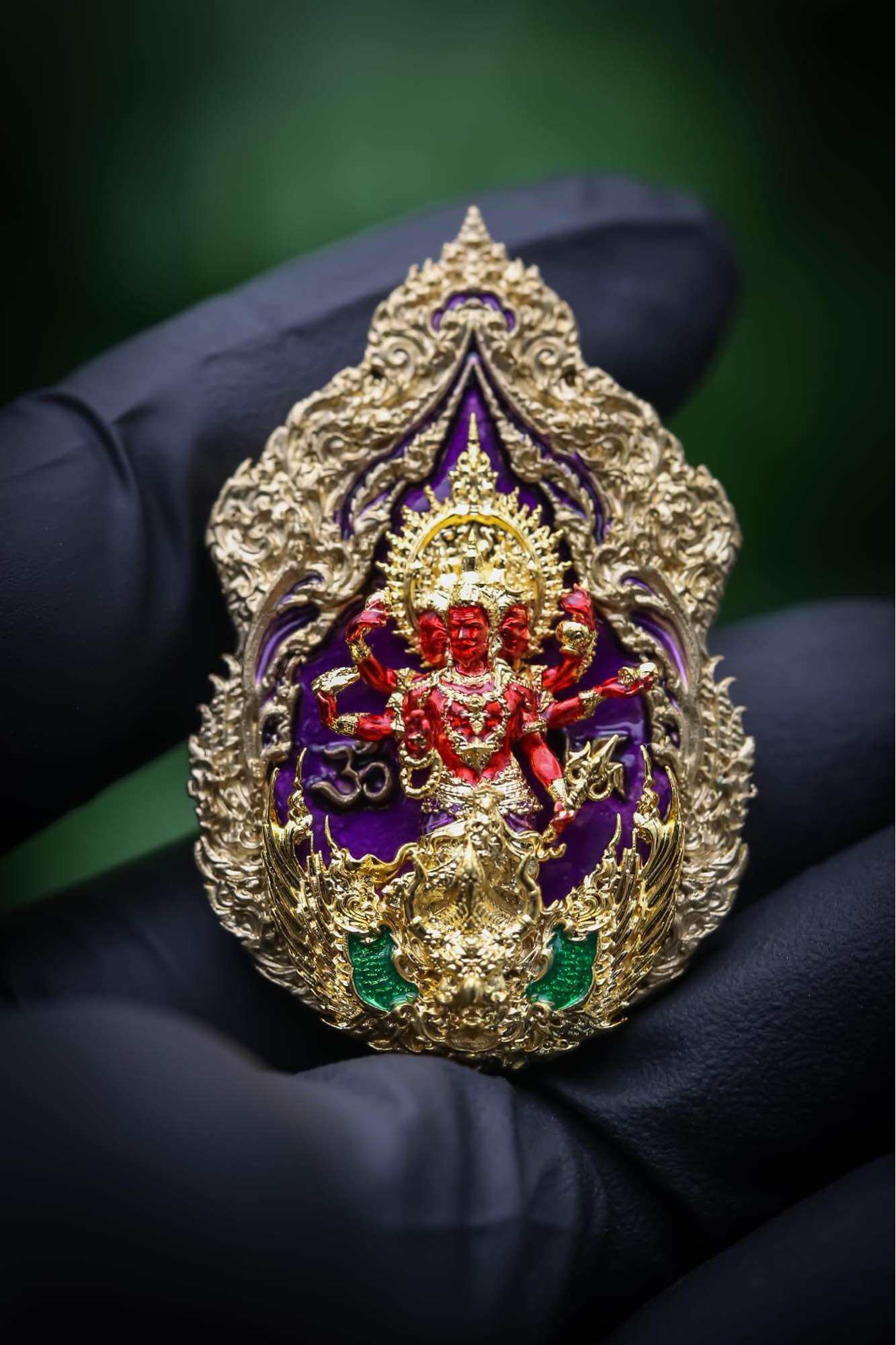 Trimurti Ganesha medallion for luck with vibrant colors and intricate detailing, ideal for decorative purposes