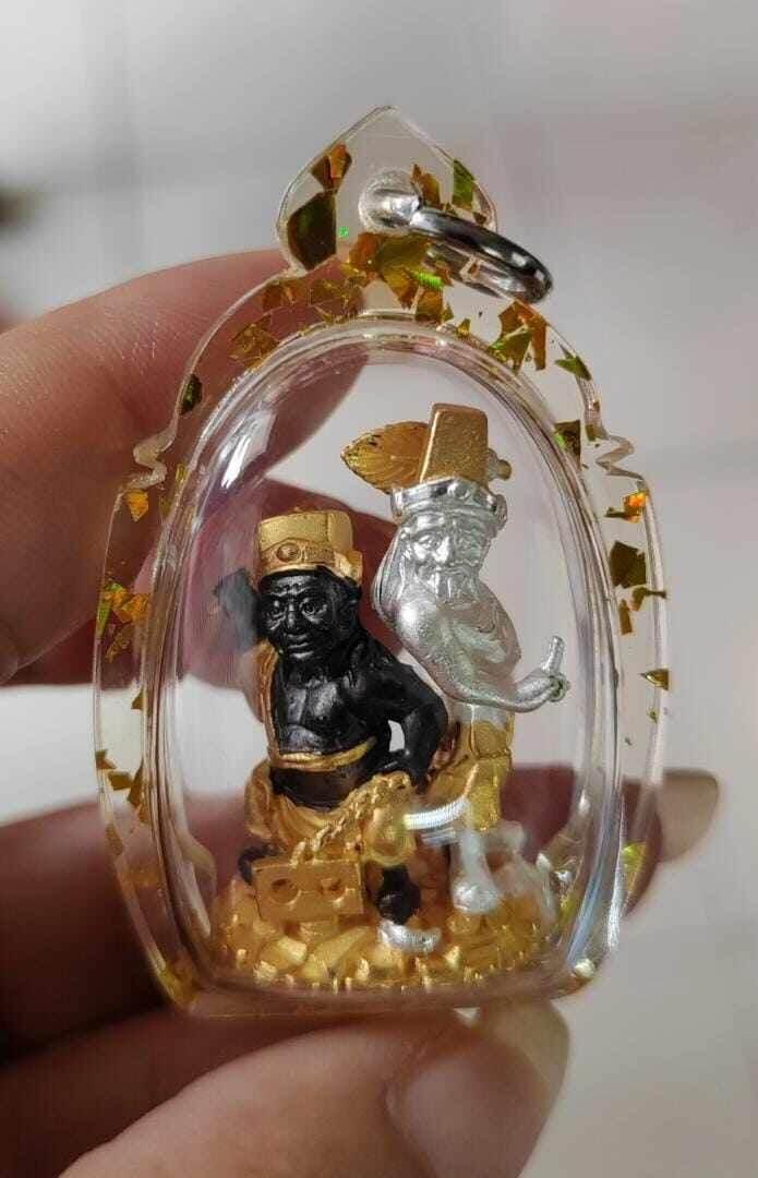 Tua Pae-Yee Pae Amulet - Dual Deities of Wealth for Prosperity and Success
