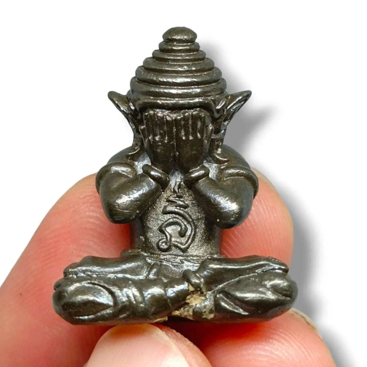 Ultimate Phra Pidta Amulet by Luang Pu Im – Supreme Protection and Spiritual Strength in Magical Iron Alloy