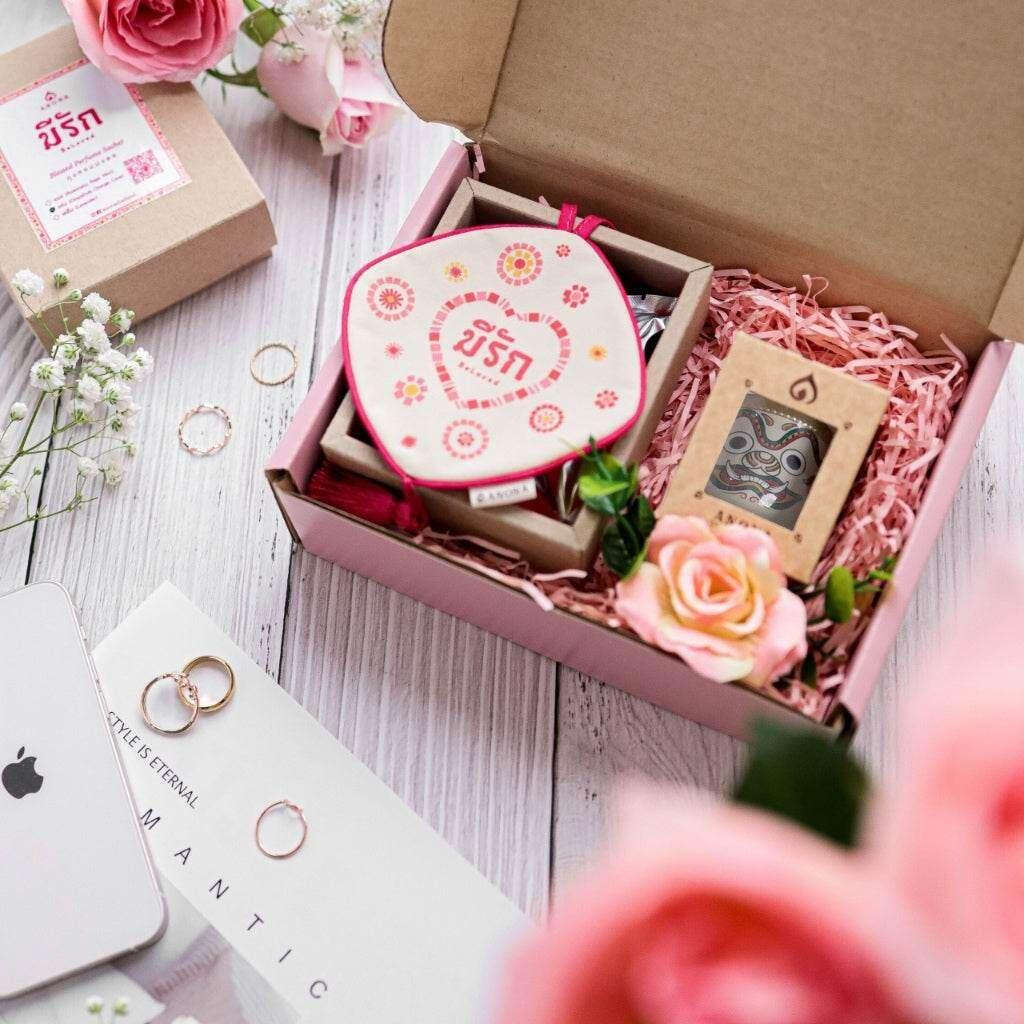 Unique Thai Gift Box with Fragrance Set - Exotic Aromas and Culture