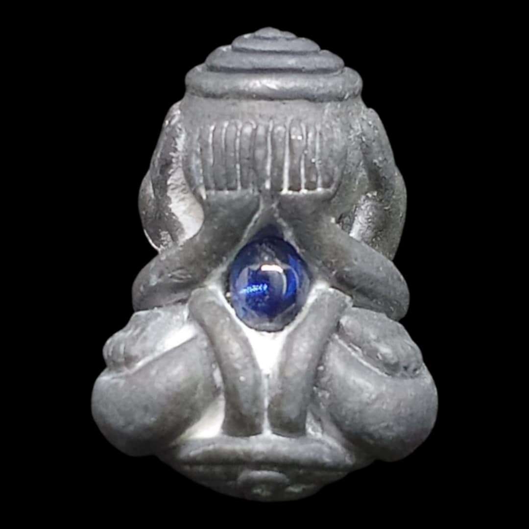 ⚡ Unlock Supreme Fortune and Spiritual Protection with Luang Pu Jue Panthamutto's Gogidud Riches Edition﻿ – Lead Alloy Sacred Amulet with Sapphire Core! ⚡
