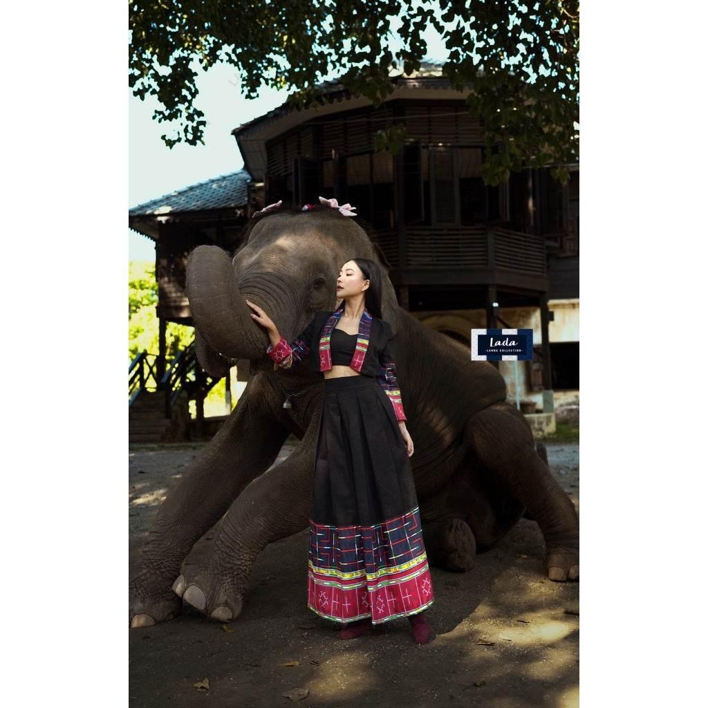Vietnamese Hmong Print Set: Stylish Wrap Top and Skirt for Women - Cream and Black, Sizes S–XL ดำ