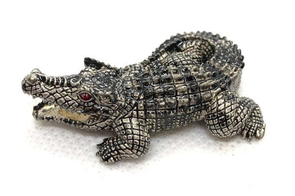 Wealth Summoning Crocodile – Silver-Gold Edition, Blessed by Luang Pho Ngern for Abundance and Prosperity เงิน ลงยาสีเทาลายดำ