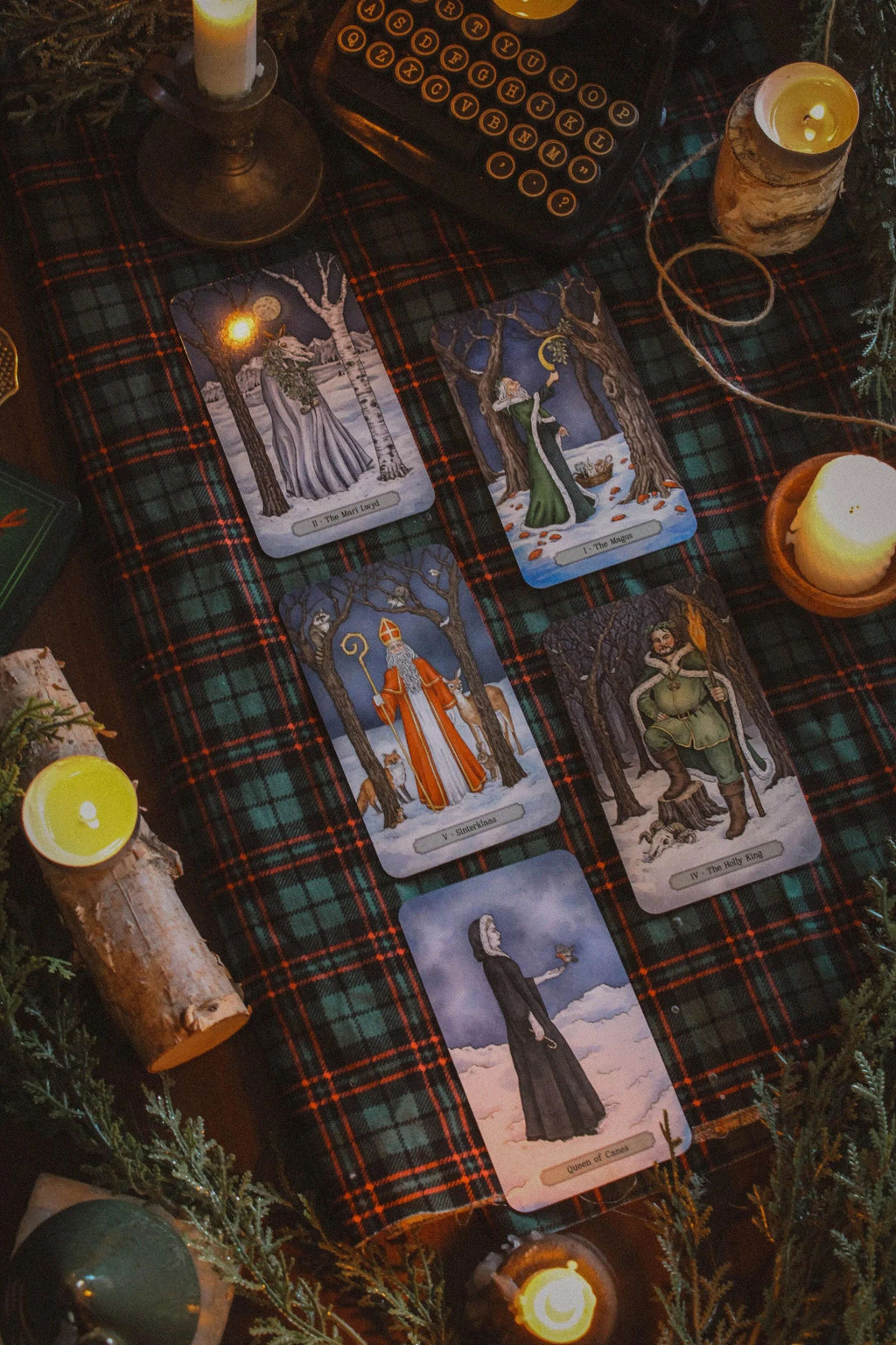 🎄 Yuletide Tarot – 78 Cards of Hope, Warmth & Cheer for the Most Wonderful Time of the Year
